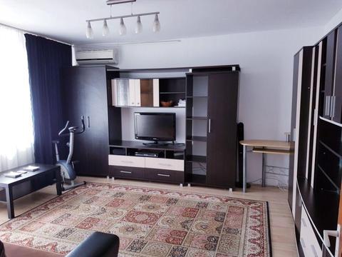 Particular, vand apartament 2 camere central in