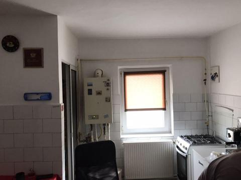 Vand Apartament 3 camere zona Flacara