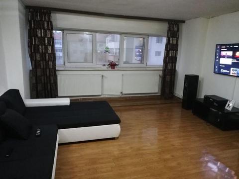 Apartament cu 4 camere zona Mb-urilor