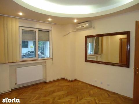 Apartament 4 camere zona Dacia - Piata Gemeni, pretabil birou\/sediu