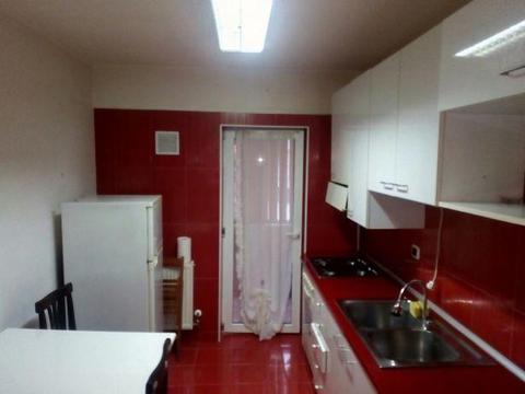 apartament cu 3 camere, bloc din anii '80, Milcov