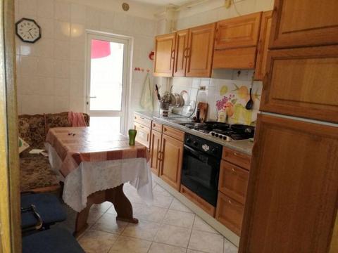 Apartament 3 decomandate, etaj 3 , zona Milcov