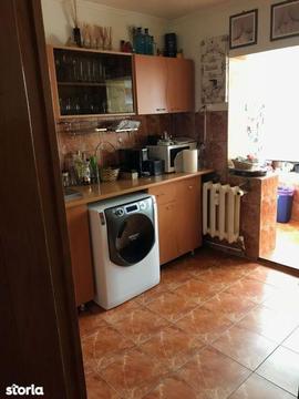 Apartament cu 3 camere în zona Anda