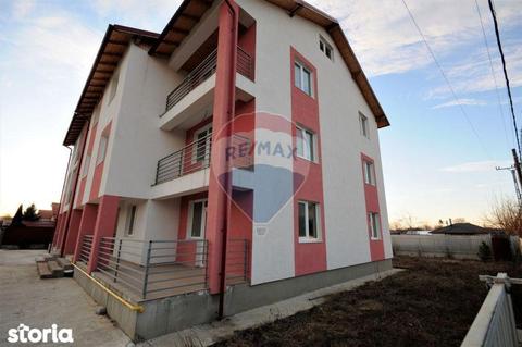 Apartament cu 4 camere de vânzare în zona Serbanesti