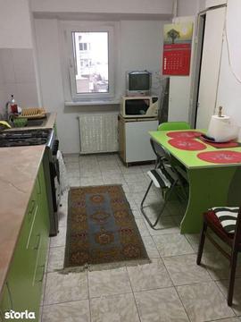 Apartament situat in zona INEL II