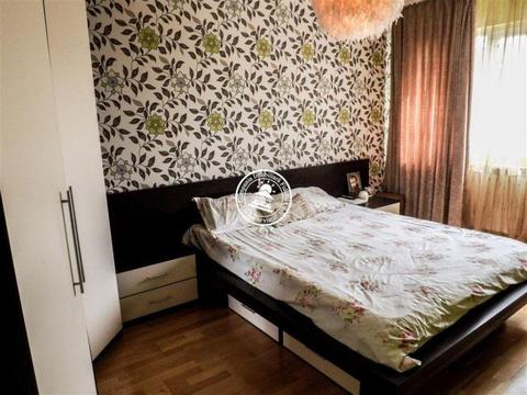 Apartament 4 camere de vanzare Podu Ros