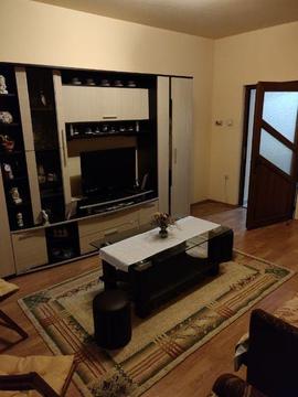 Apartament de închiriat