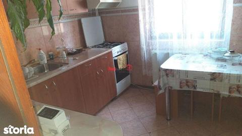 Apartament 3 camere decomanadat , utilat si mobilat, et.1