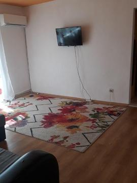 Inchiriez apartament 3 camere cetate piata 280 EURO