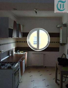 Inchiriere apartament 3 camere decomandat în Avangarden 1