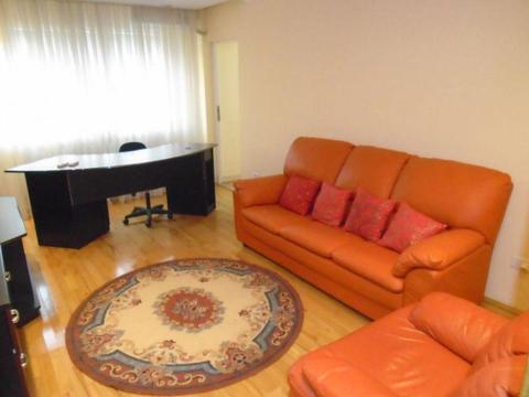 De inchiriat! Ultracentral. Apartament cu 4 camere, 110 mp, etaj 2/7