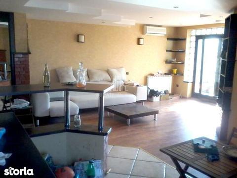 Apartament 2 Camere De Inchiriat In Targu , Zona Semicentrala