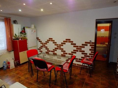 Apartament 4 camere, etaj 1, Sarguintei