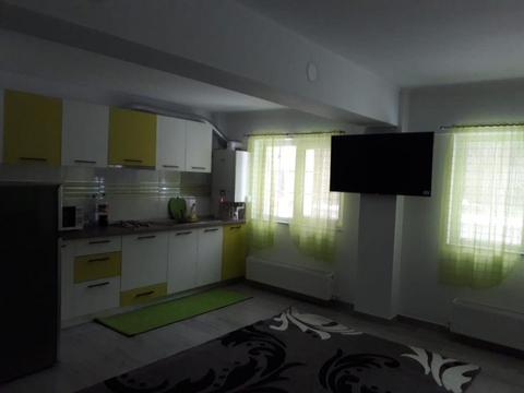 Închiriez apartament regim hotelier