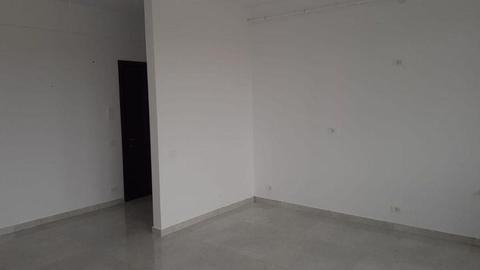 Tatarsi- 3 camere, bloc nou, 300 Euro/luna!