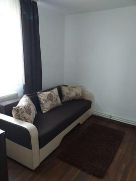 Închiriez apartament cu două camere