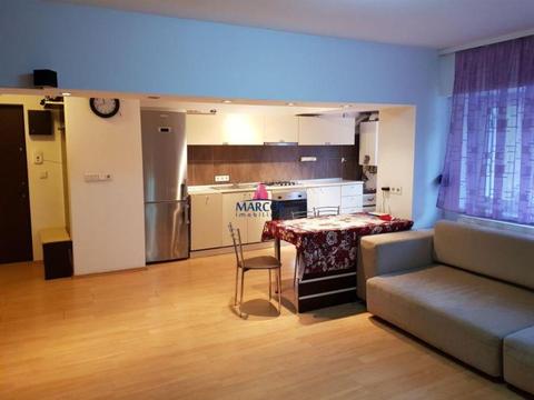 Inchiriez apartament 3 camere semidecomandat, et.2, Central, ID 535