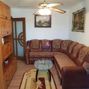 Inchiriez apartament 2 camere nedecomandat et.4, Micro 3, ID 518