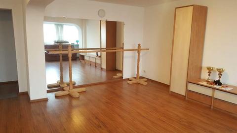 De inchiriat apartament 3 camere BR-uri