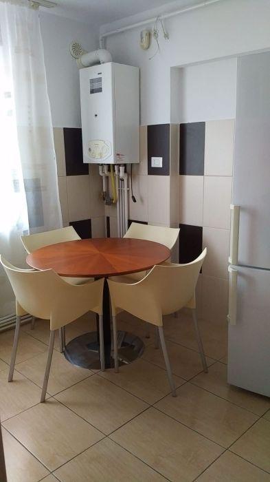 Inchiriez apartament 2 camere, bloc Asirom, etaj 3