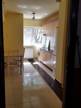 Închiriez apartament 2 camere Micro 17