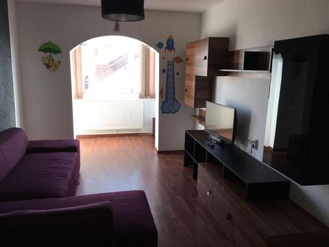 Închiriez apartament 2 camere+garaj Calea Aradului-piața Verde