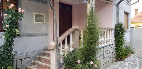 Vand casa in , pozitie centrala, 55000 Euro