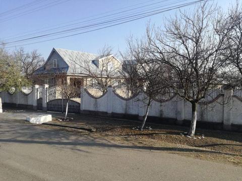 Casa la țară de vânzare
