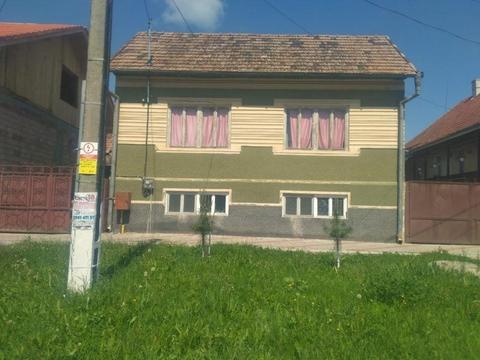 Casă de vanzare