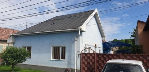 Casa de vânzare în Cristești