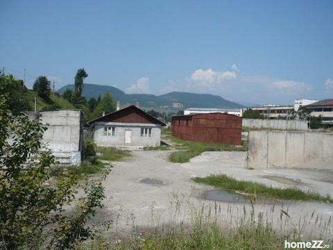 Teren intravilan 5.155 mp si constructii mun