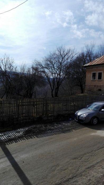 Se vinde teren 2600mp. Cu casa construida din caramida