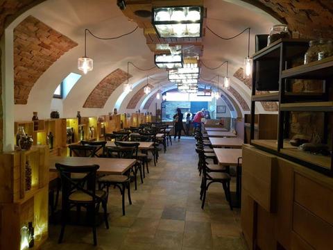 Spatiu comercial - sala de evenimente , restaurant/pizzerie