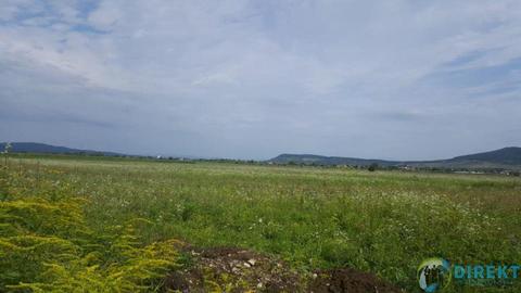 Teren intravilan , situat in zona Viisoara !