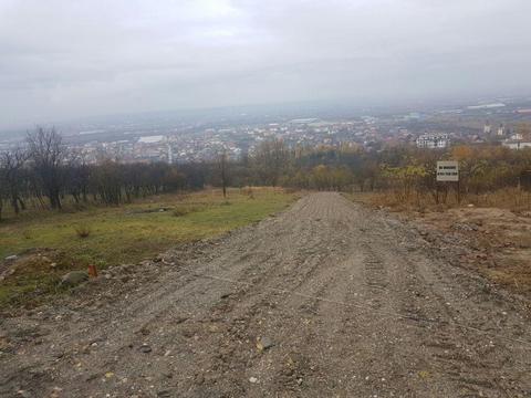 Teren de vânzare/Miron Costin