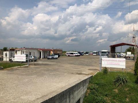 Închiriez Teren potrivit pentru parcare/ depozitare în