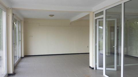 Spatiu comercial