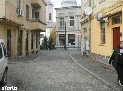 Cladire mixta de birouri si spatii comerciale, Strada Lipscani