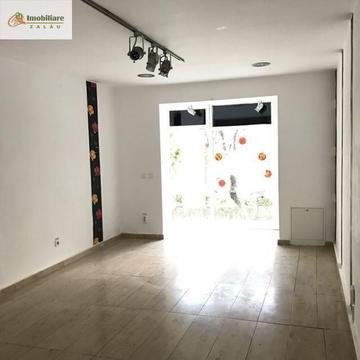 Spatiu Comercial zona Scala-Visinilor 500 Euro/luna