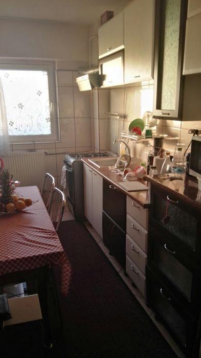 Vand apartament 2 camere Aleea Borsec