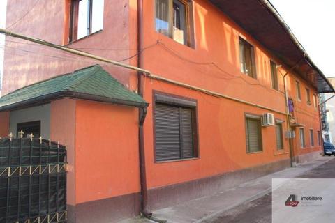 Apartament pretabil birouri Bd.Revolutiei 70 mp cu parcare-42500 euro