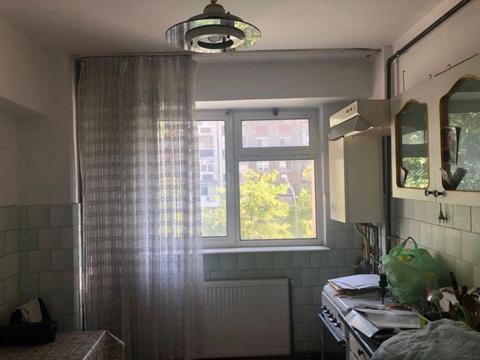 Apartament 3 camere Prundu, et 2 , pret 64 000 euro neg