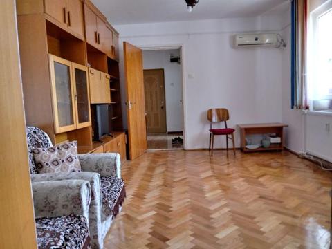 Vând apartament 2 camere complet mobilat și utilat zona Nord Cătinei