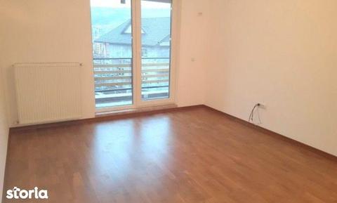 Apartament 3 camere Pacurari , 85 metri, etaj 1