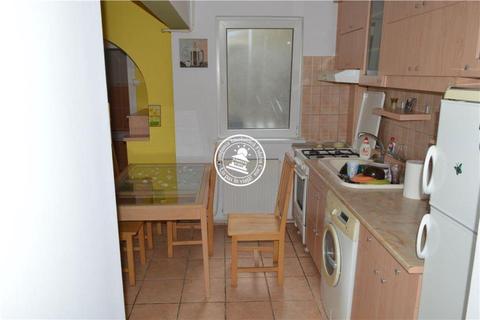 Apartament 3 camere de vanzare Centru