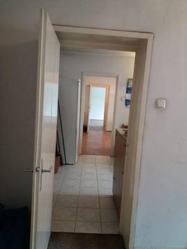 Apartament 3 camere de vanzare