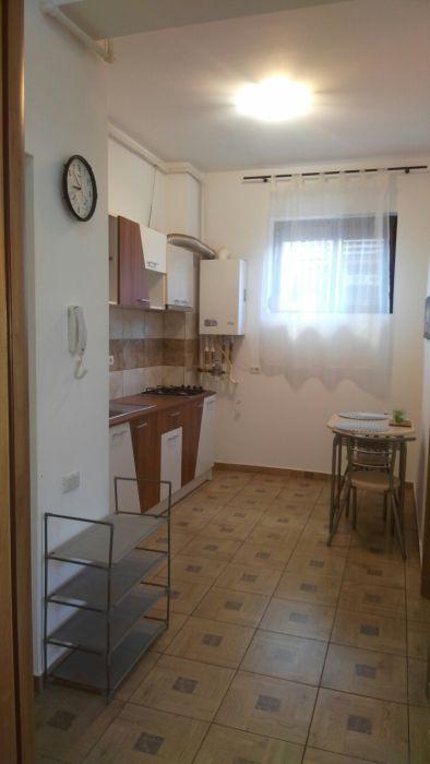 Închiriez apartament 2 camere