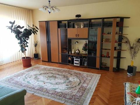 Apartament cu 3 camere deosebit in Craiovei