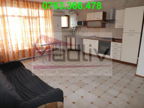 Apartament 3 camere, zona BILLA - Salon MaryLUx