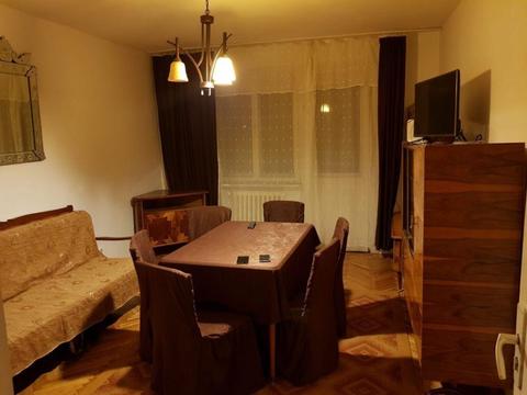 Închiriez apartament